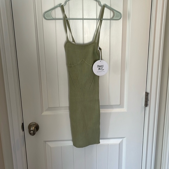 Princess Polly Dresses & Skirts - NWT green mini bodycon Princess Polly knit dress